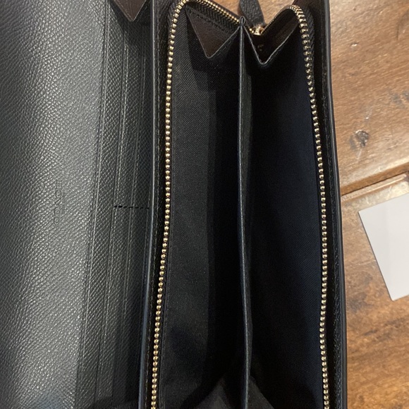 COACH Soft Wallet in Crossgrain Leather - Picture 7 of 8